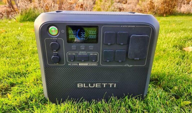 Is This Powerful Solar Generator Worth It? Is This Powerful Solar Generator Worth It?