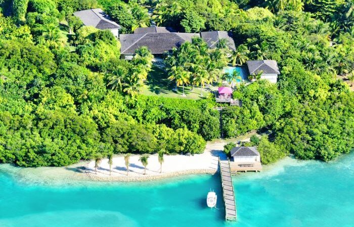 Your Exquisite Waterfront Retreat in the Bahamas Your Exquisite Waterfront Retreat in the Bahamas